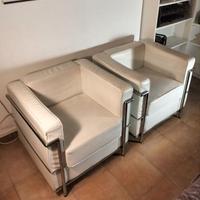 2 repliche poltrona LC2 Le Corbusier