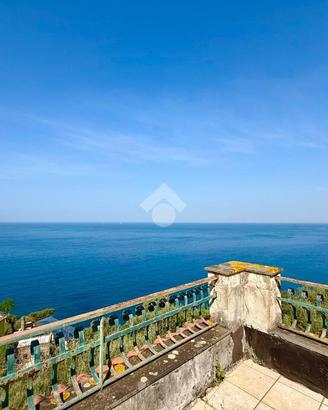 VILLA SINGOLA A VICO EQUENSE