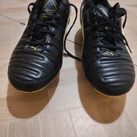 Scarpe da calcio Puma Universal