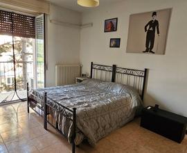 Ampia camera singola con balcone