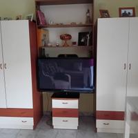 Armadi ,comodino e mensola a muro