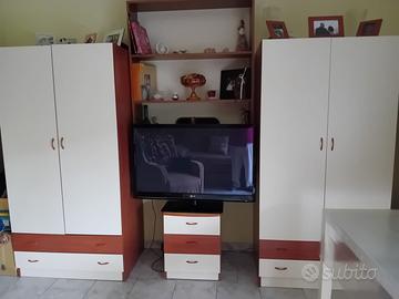 Armadi ,comodino e mensola a muro