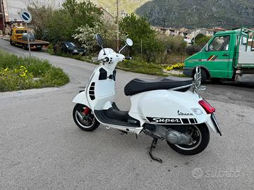 Vespa Gts 300 super ie