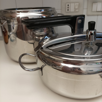 Pentola a pressione 5 lt (senza coperchio)