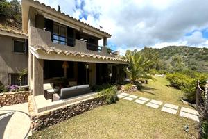 Villa singola ristrutturata a Punta Molentis