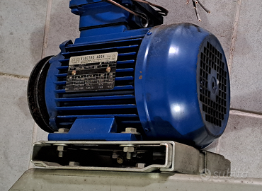 MOTORE  ELETTICO  V  220/380 ELECTRO ADDA
