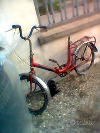 Bicicletta tipo graziella ruote da 20 DA RESTAURO.