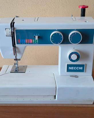 Macchina da cucire NECCHI 574