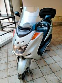 Yamaha majesty 250