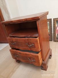 Mobiletto in legno