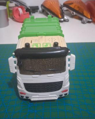 Il camion dei rifiuti giocattolo 1/50