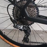 Cube Gravel  NUROAD C62 PRO