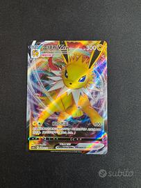 Carta Pokémon Jolteon VMAX 049/132 RRR