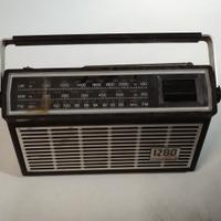 radio FM vintage a batterie funzionante
