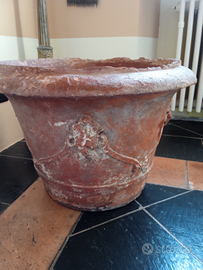 Antico vaso da esterno