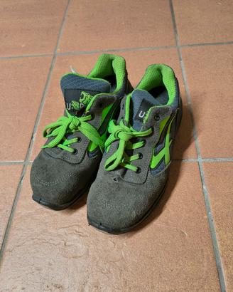 Scarpe antinfortunistiche grigie e verdi