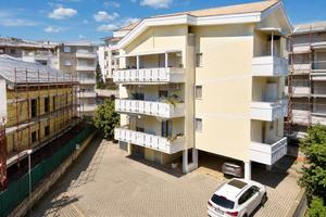 2 LOCALI A FRANCAVILLA AL MARE