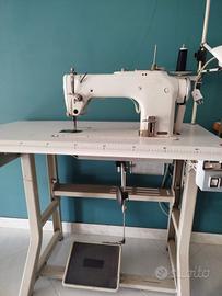 Macchina per cucire industriale 