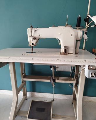 Macchina per cucire industriale 