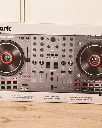 Console Numark ns4fx