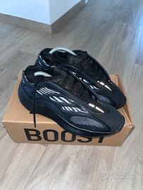 Yeezy 700 42