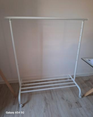stand Ikea