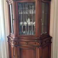 Cristalliera in legno classico