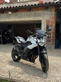 Yamaha xj6 2013 600cc Naked (Trattabili)