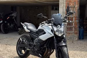 Yamaha xj6 2013 600cc Naked (Trattabili)