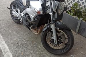 suzuki gsr 600