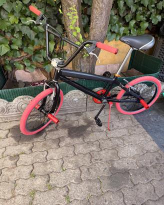 Bmx bicicletta