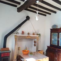 Casa Antica con grandi Giardino e Corte Privati