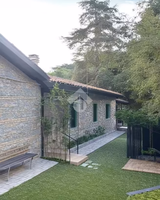 2 LOCALI A PREDAPPIO