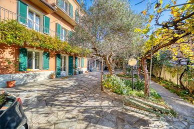 VILLA SINGOLA A RIVOLI