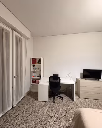 Scrivania IKEA MALM con piano estraibile
