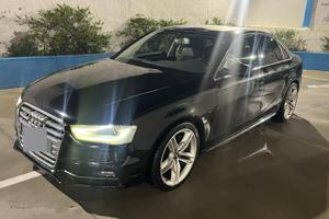 Audi A4 allestimento interno e esterno s4