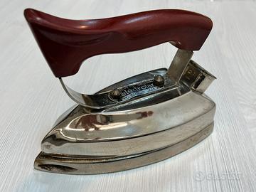 Vintage Ferro da stiro anni 50 Eletlctrolan 400 w
