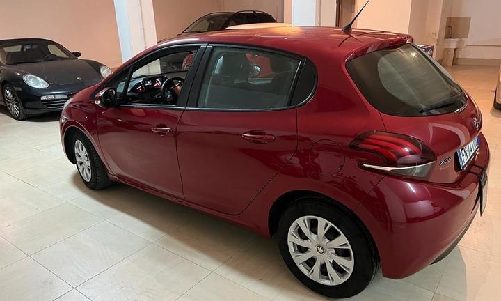 Peugeot 208 BlueHDi 75 5 porte Allure