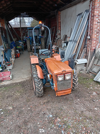 Trattore carraro rimorchio