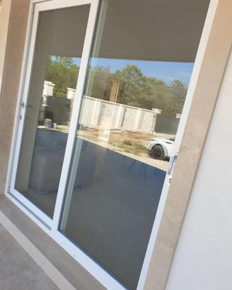 SCORREVOLI IN PVC E ALLUMINIO SU MISURA PER CASA