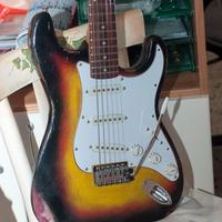 Chitarra elettrica stile Stratocaster, relic sunbu