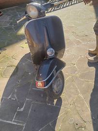 Vespa 50 3 marce faro tondo motore revisionato.