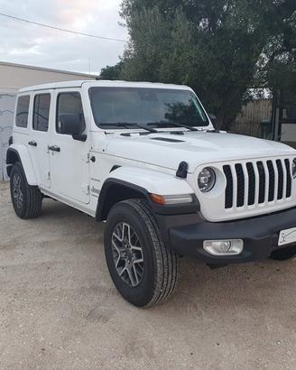 Jeep Wrangler Unlimited 2.0 PHEV ATX 4xe Sahara KM