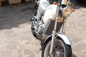aprilia motò 6,5