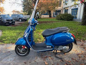 Piaggio Vespa 300 GTS