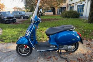 Piaggio Vespa 300 GTS