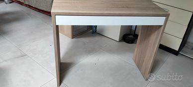 scrivania 