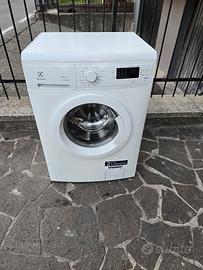 LAVATRICE *REX ELECTROLUX *8KG/1000GIRI QUASI NUOV