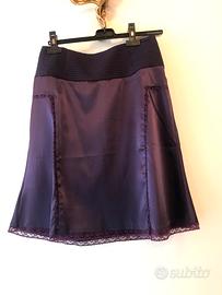 Gonna Sisley satin viola scuro. 44 IT . Nuova