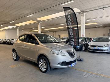 Lancia Ypsilon 0.9 TwinAir 85 CV 5 porte Metano Ec
